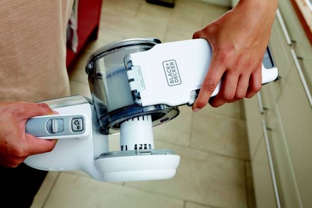 Aspirador de mano Black&decker PV1820L