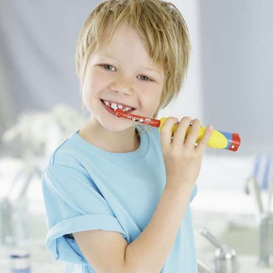 Cepillo dental Braun Oral-B Mickey