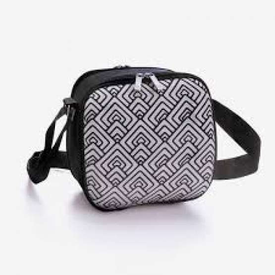 IRIS. Cubic happy lunchbag rombos